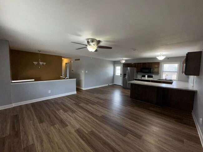 Building Photo - 6120 Dove Lake View