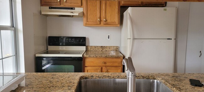 Building Photo - 1024 Willings Way