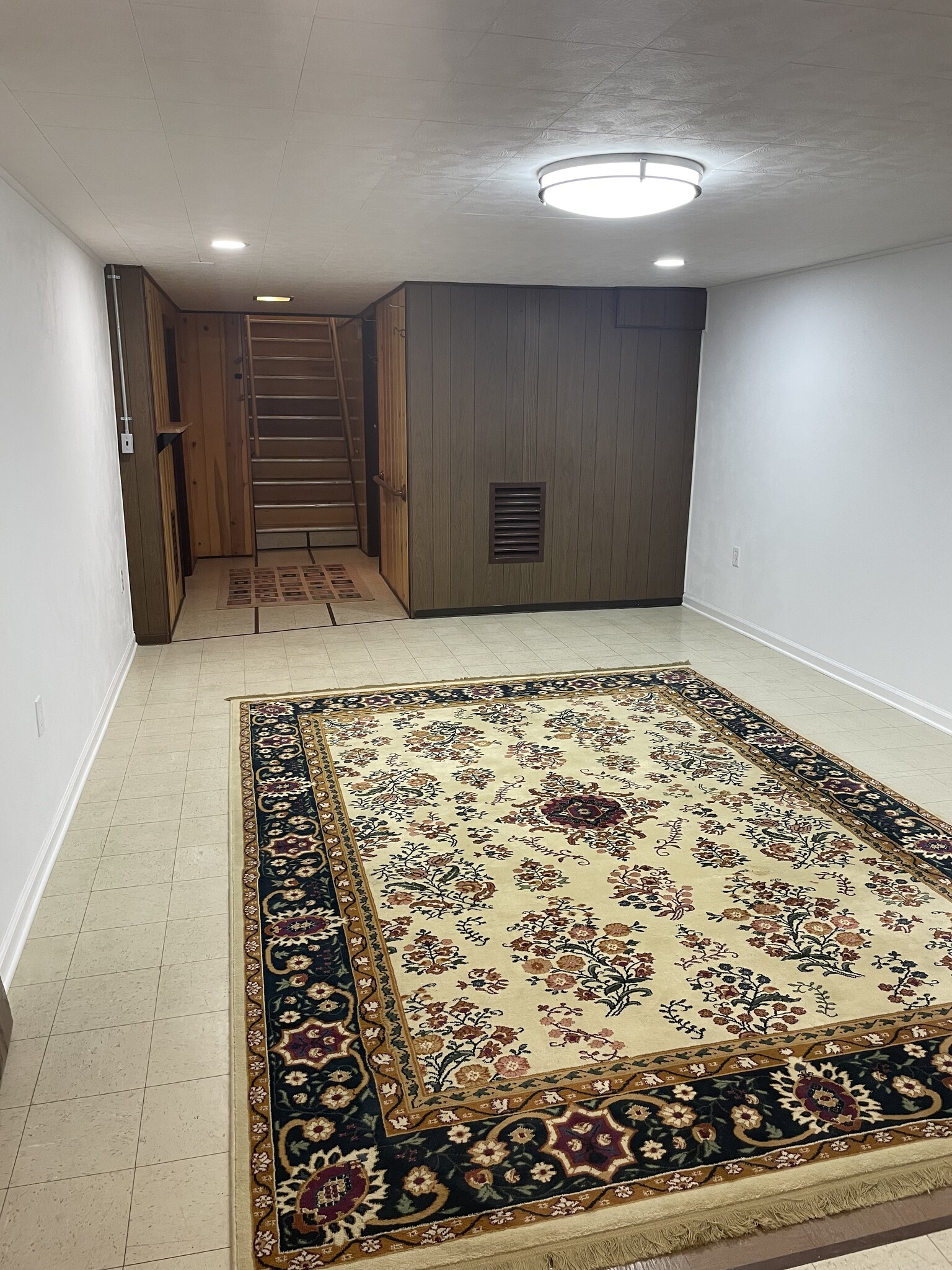 lower level - 630 Wilson Dr