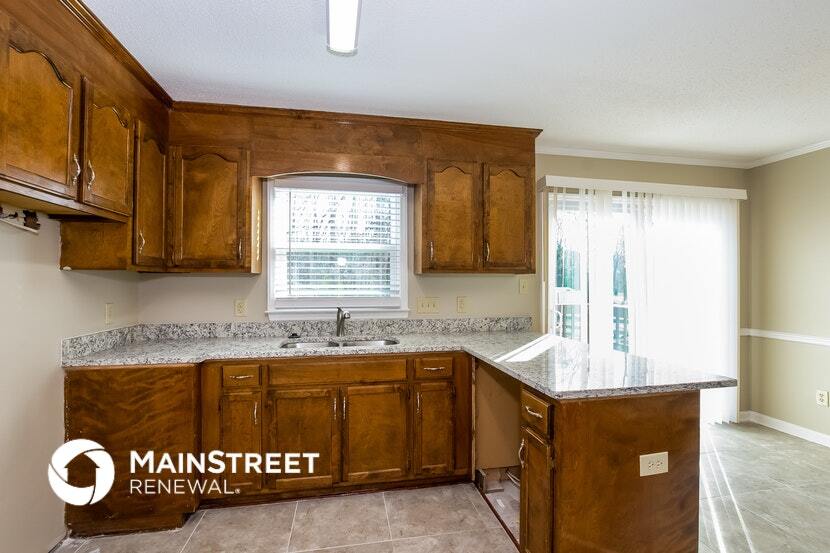 Building Photo - 9006 Hunters Pointe Dr