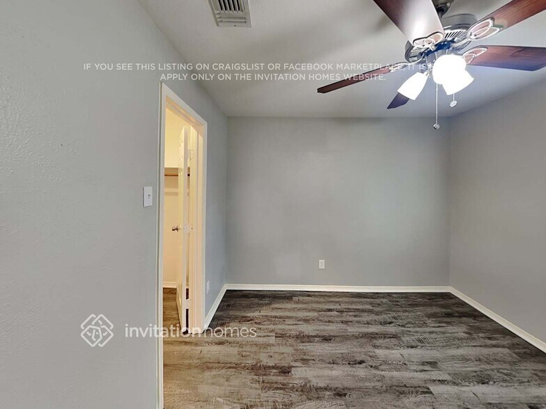 Building Photo - 3803 Double Oak Ln