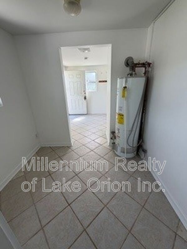 Building Photo - 85 E Beverly Ave