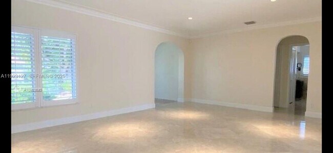 Building Photo - 100 S Prospect Dr