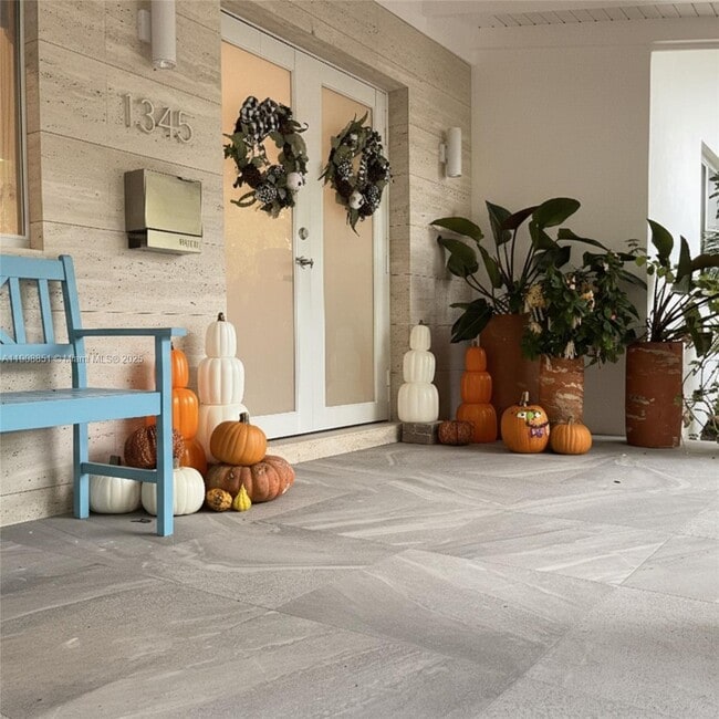 Building Photo - 1345 SW 60th Ct