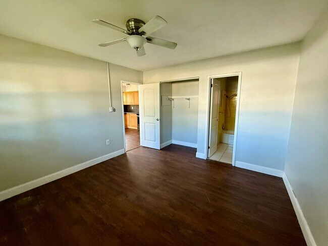 Building Photo - Affordable 1 Bedroom / 1 Bathroom Located ...
