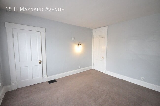 Building Photo - 15 E Maynard Ave