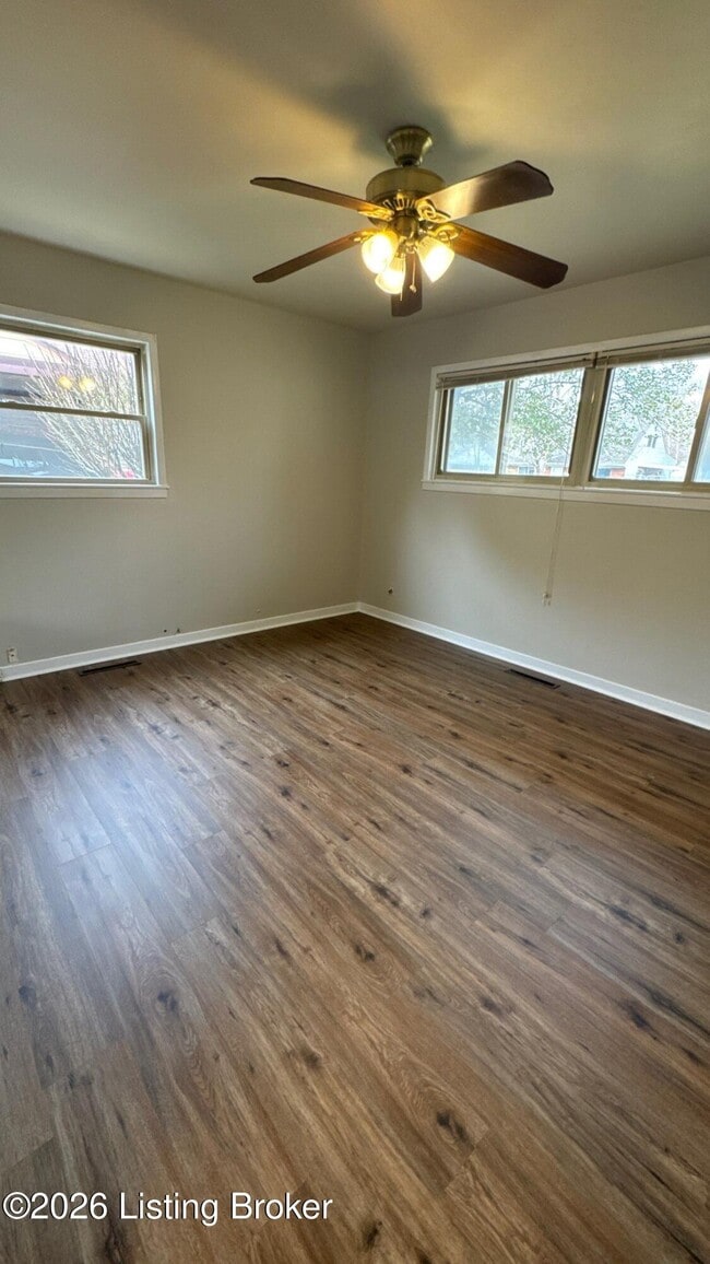 Building Photo - 3122 Commander Dr