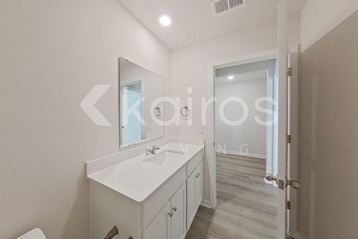 Building Photo - 137 Inez Ave