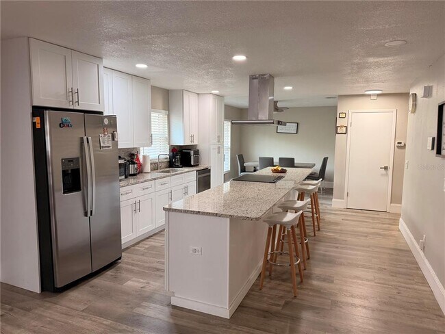 Building Photo - 106 W Cedarwood Cir