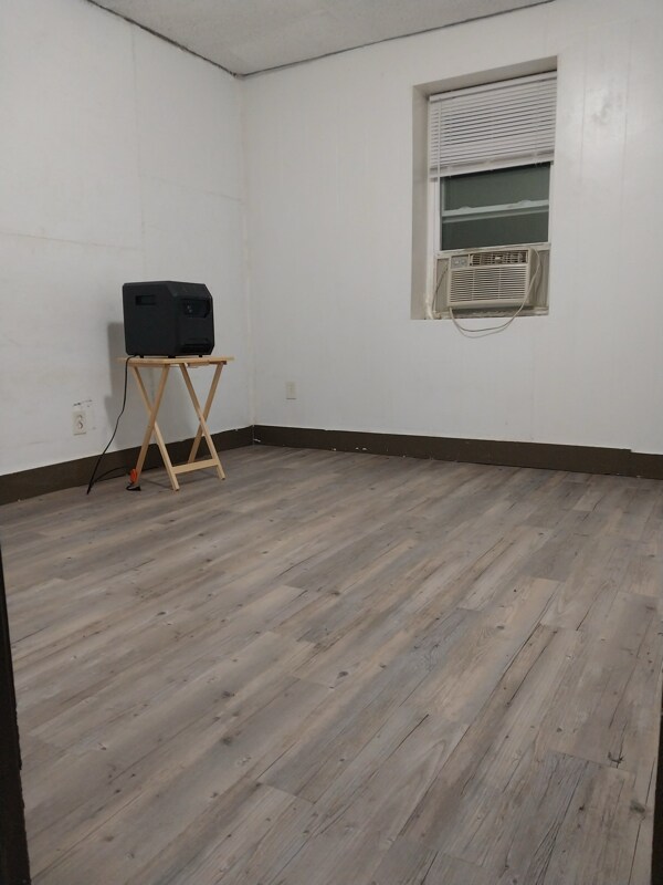 Building Photo - 712 Old Roane St