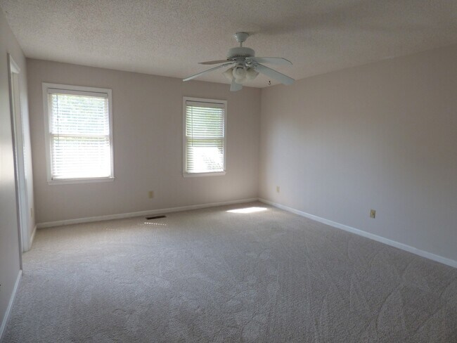 Building Photo - 704 Old Rocky Ridge Ln (Rocky Ridge Rd)