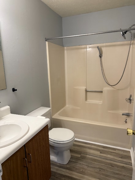 Building Photo - 54 Ferguson Dr