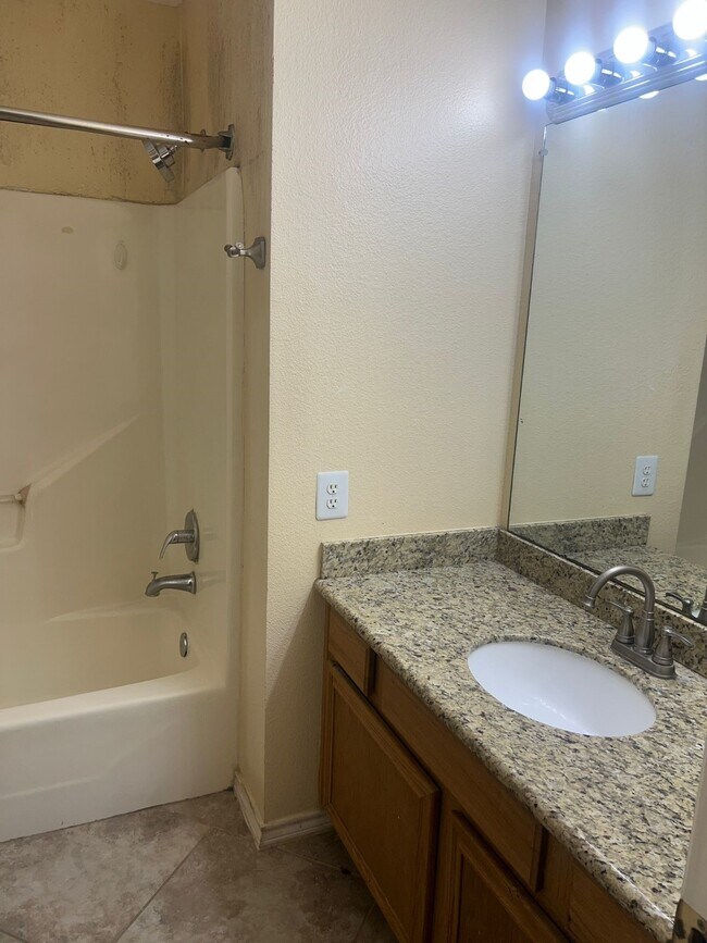 Building Photo - 20218 Bronze Bluff Dr