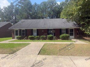 Building Photo - 2266 Sherwood Ave