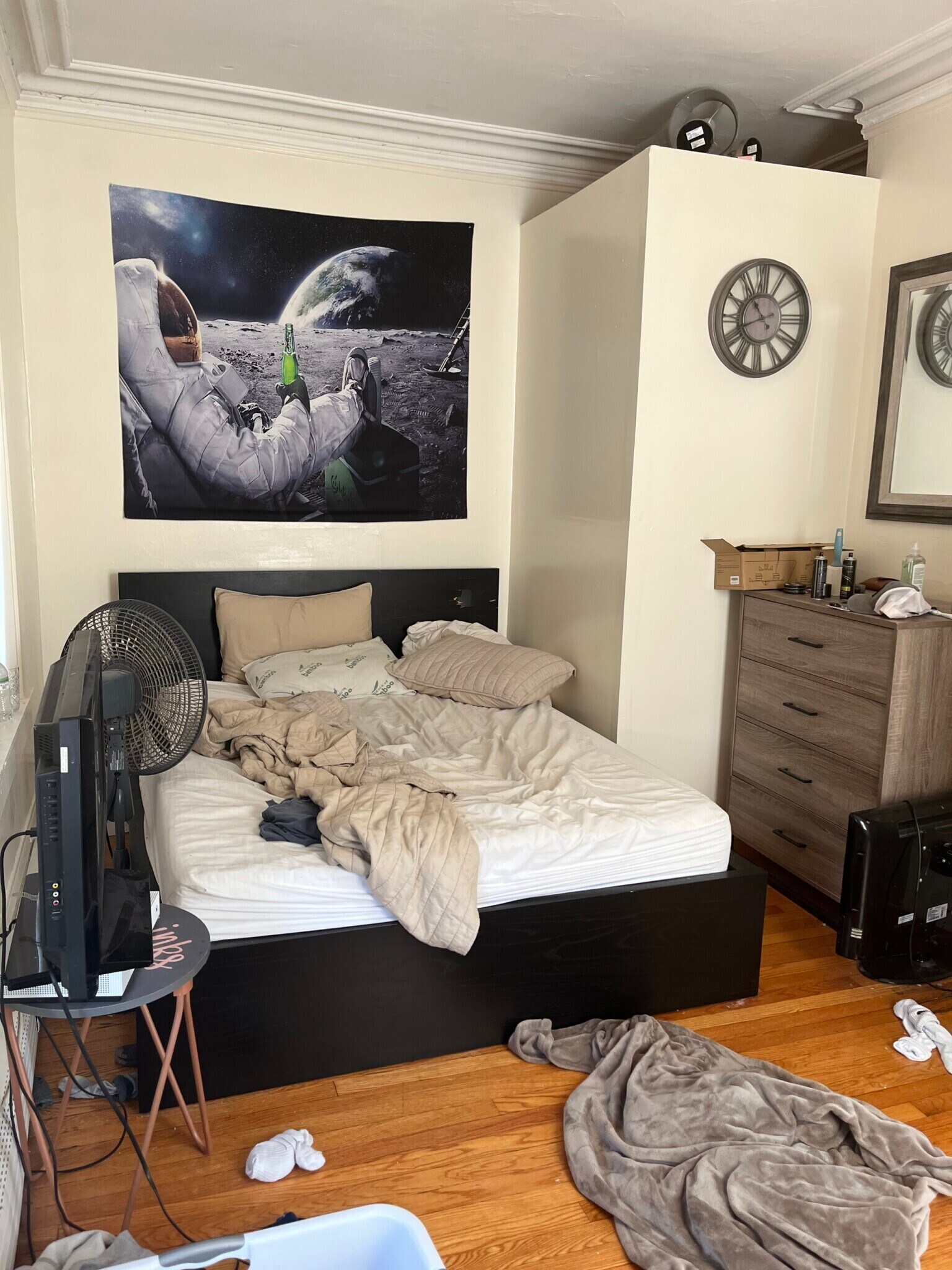 Building Photo - 53 W 7th St