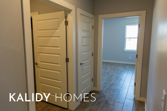 Building Photo - 306 Kirks Holw