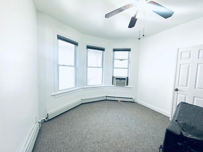 Building Photo - 63 Van Reypen St