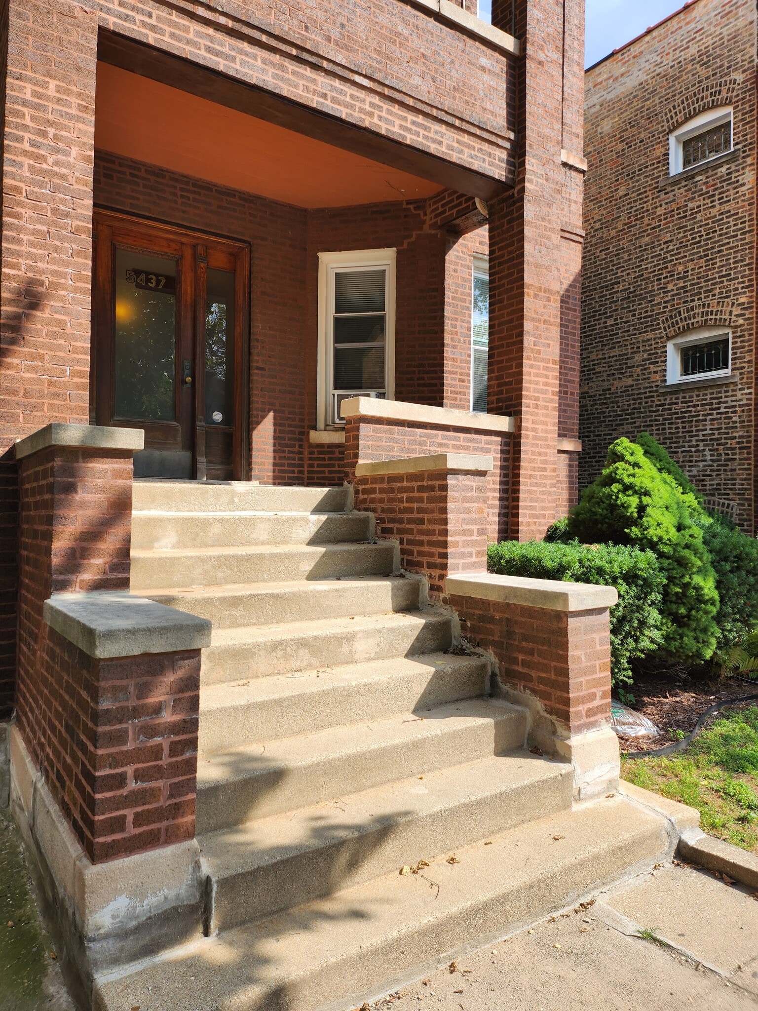 Building Photo - 5437 N Ashland Ave