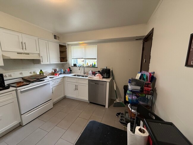 Building Photo - 1703 W Mansard Ln