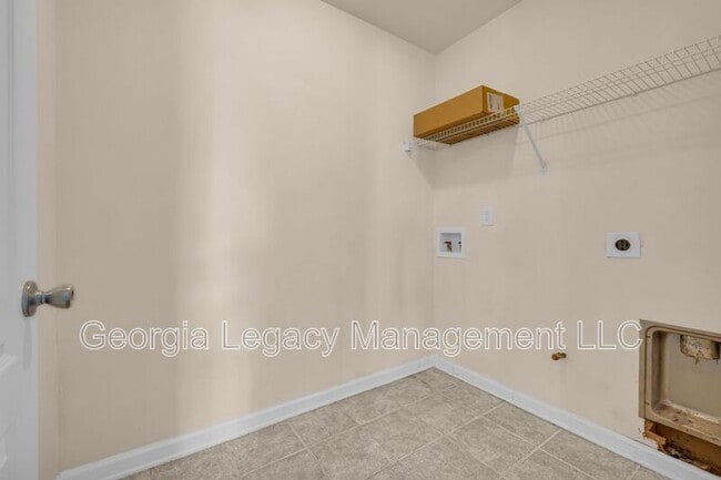 Building Photo - 816 Kaitlyn Dr