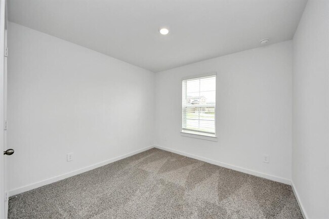 Building Photo - 1306 Palm Tree Ln
