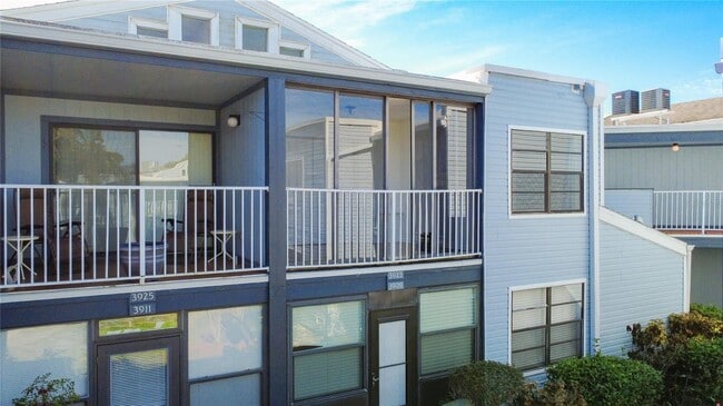 Building Photo - 3923 Atrium Dr