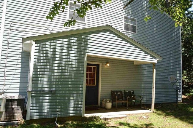 Building Photo - 2173 Timberwood Cir S