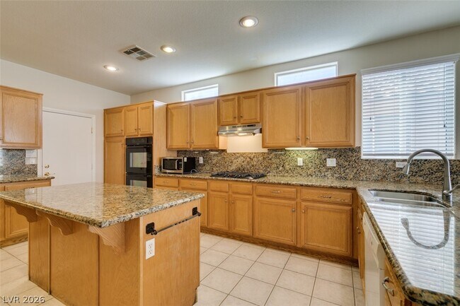 Building Photo - 2722 Woodflower Ave