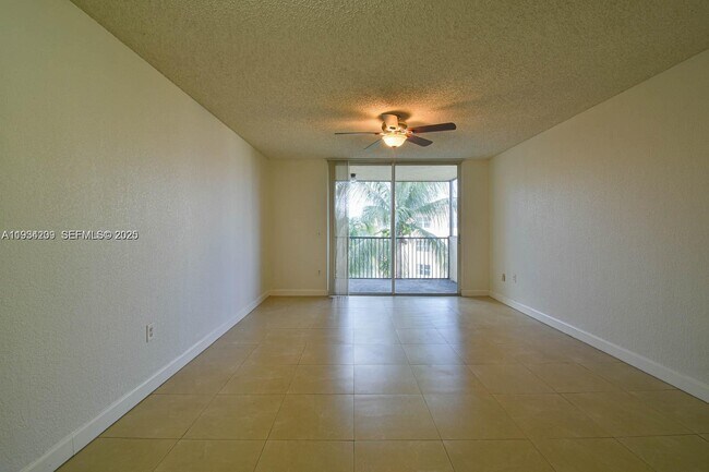 Building Photo - 8215 Lake Dr