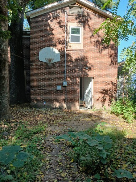 Building Photo - 1613 Jackson Ave