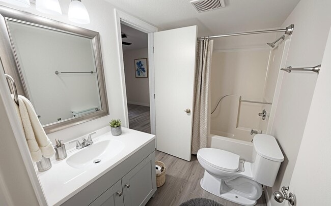 Building Photo - 1709 Hanover Blvd