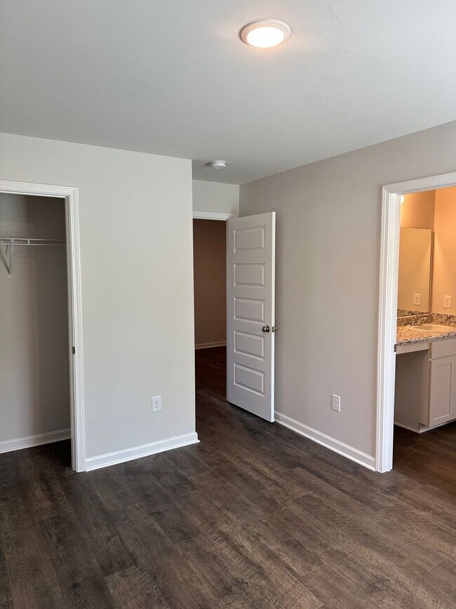Building Photo - Pre-Leasing Now! Discover This Beautiful 3-Bedroom, 2.5-Bath Home in Cullman