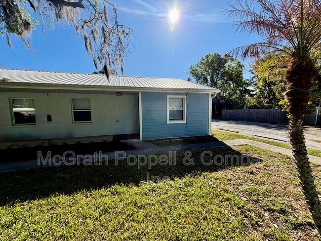 Building Photo - 1408 E Spencer St