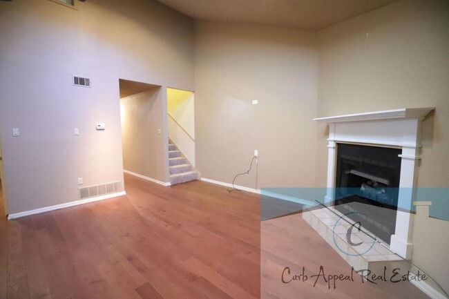 Building Photo - 2725-C Greenbriar Drive