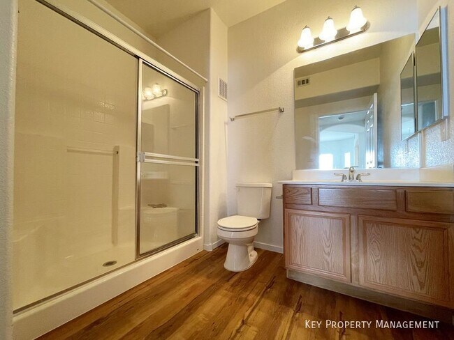 Building Photo - 6160 Rumrill St