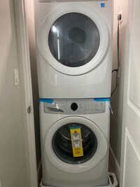 Building Photo - 121 N. Lake