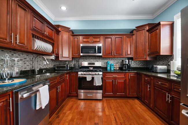 Building Photo - 5213 D St SE