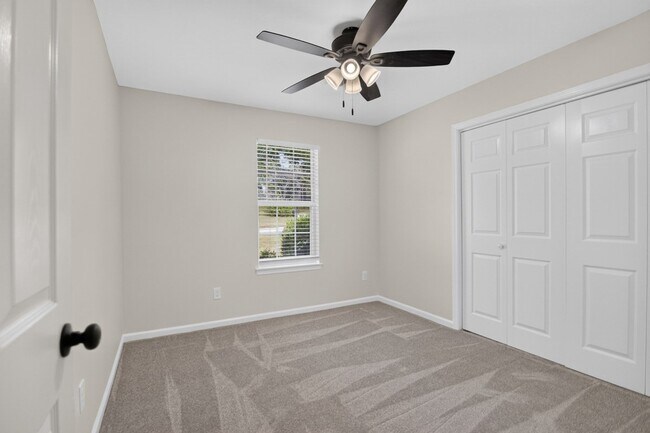 Building Photo - 2725 Valley Forge Dr