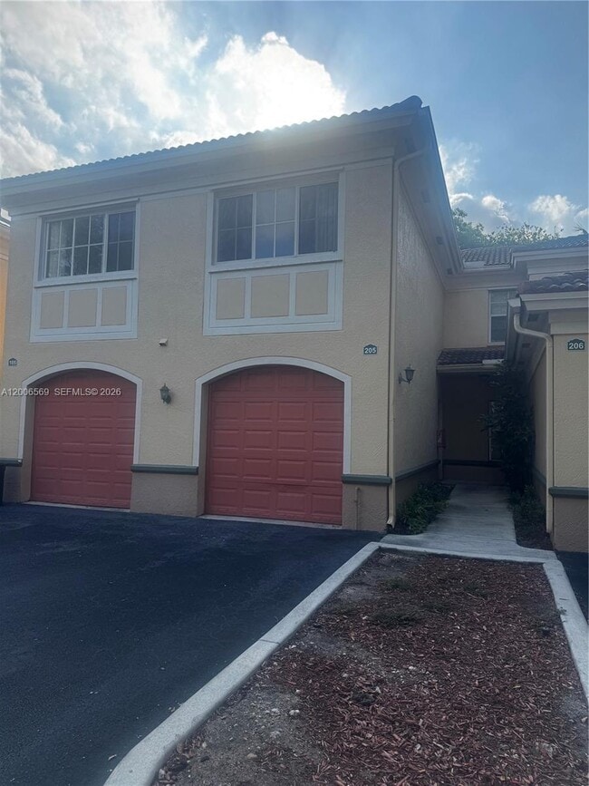 Building Photo - 2439 Centergate Dr