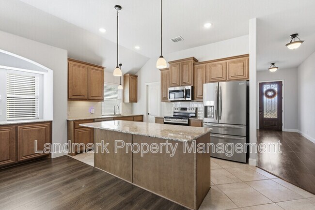 Building Photo - 310 Marigold Ct