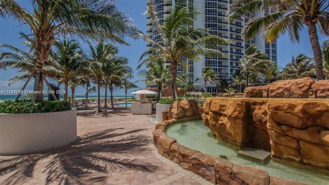Building Photo - 18101 Collins Ave