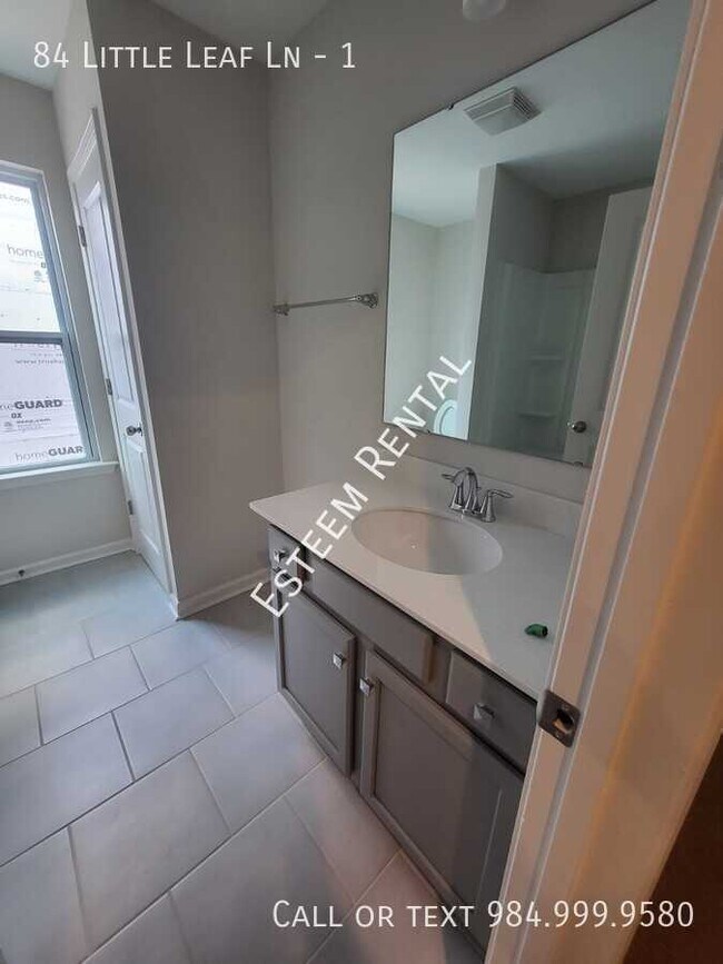 Building Photo - 84 Little Leaf Ln