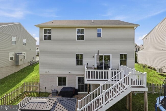 Building Photo - 9202 Wood Creek Cir