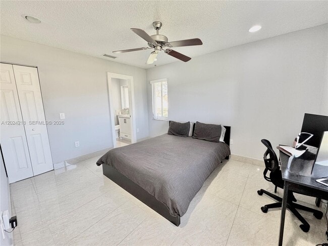 Building Photo - 10991 NW 30th Pl