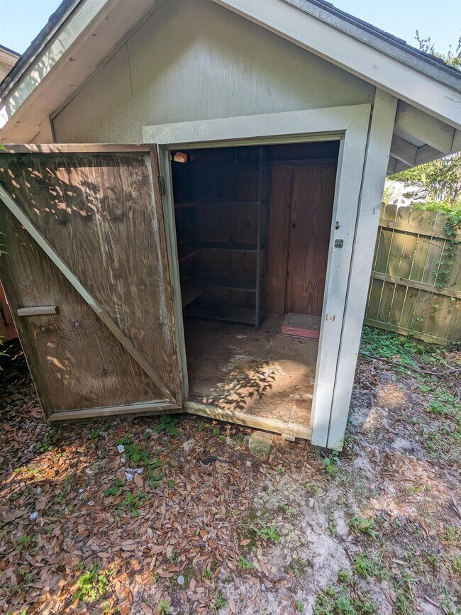 Building Photo - 3412 Daylily Ln