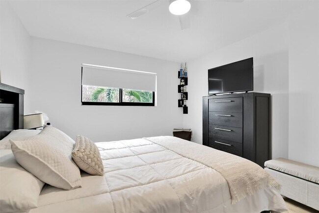 Building Photo - 1035 Boca Cove Ln