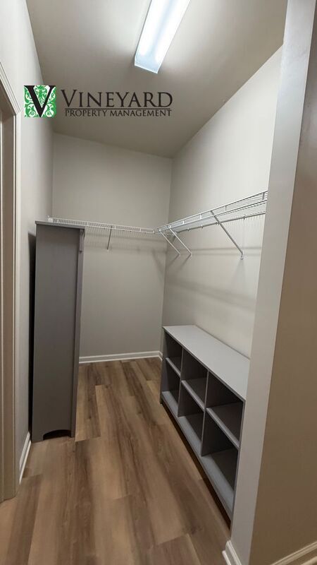 Building Photo - 303 Cherokee Reserve Ct