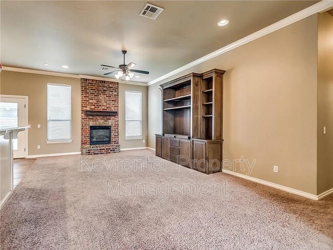 Building Photo - 16501 Moorgate Ln