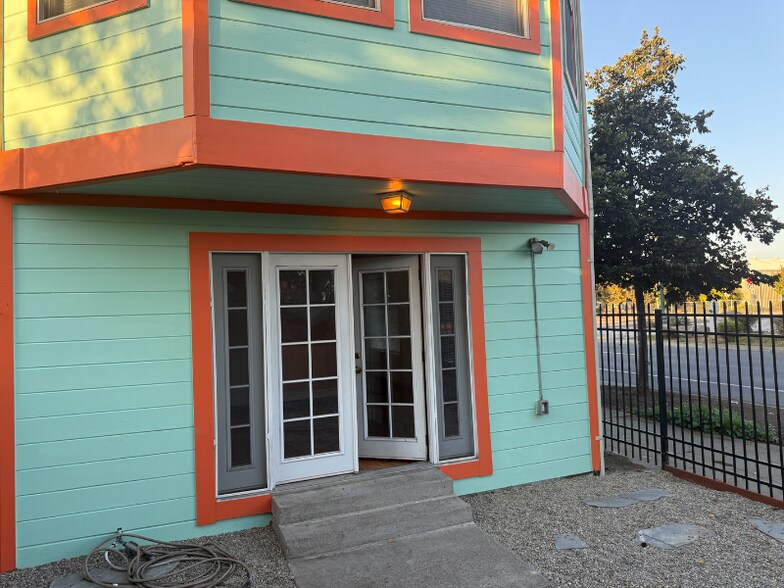 Building Photo - 1409 16th St