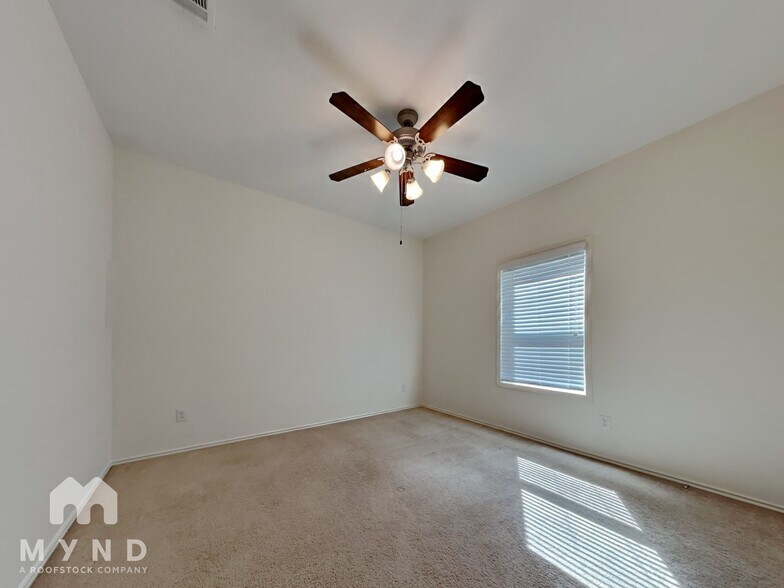 Building Photo - 1746 Cloister Dr